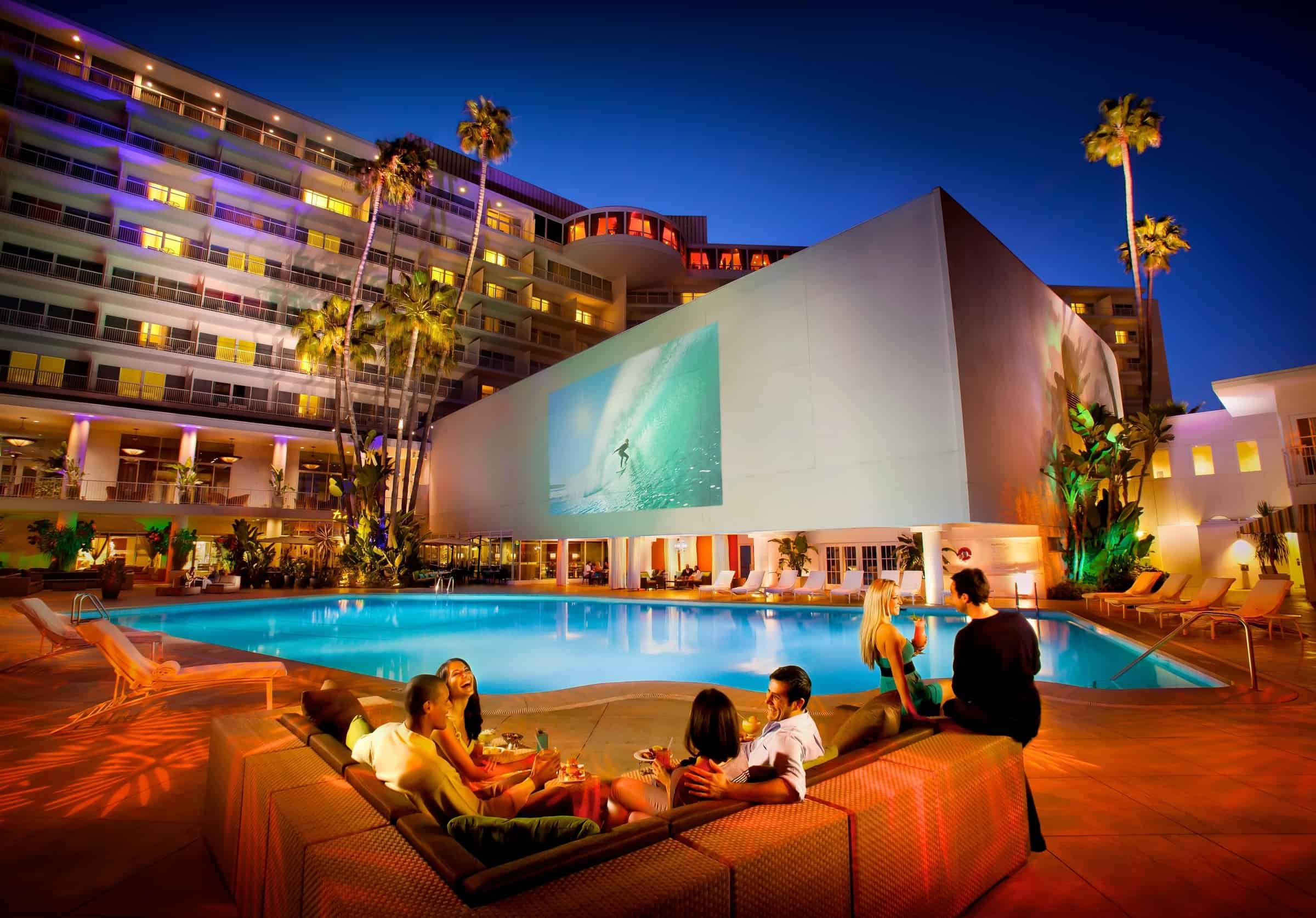 Paint Nite Beverly Hilton ⋆ Beverly Hills Magazine