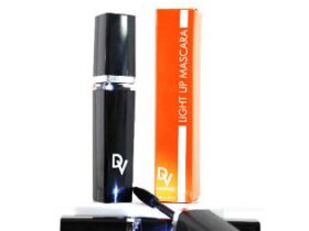 Mascara with Light and Mirror