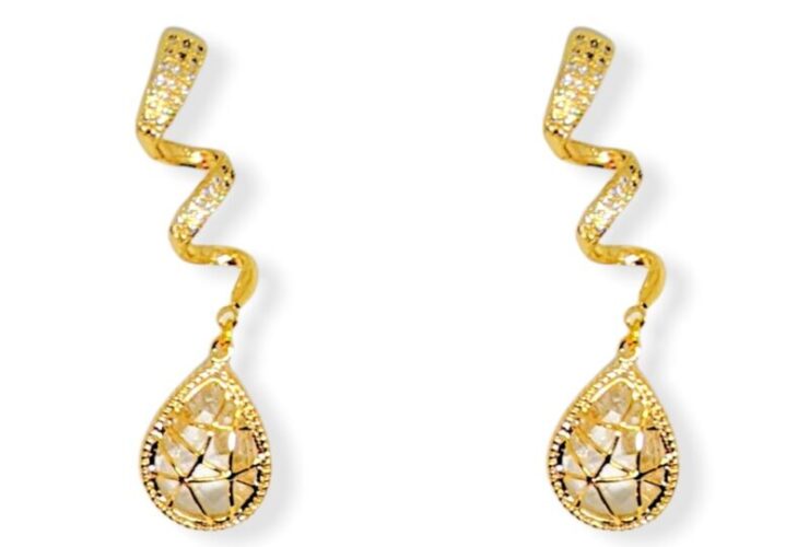 Ariel Taub Jewelry Accessories Clutches Fashion Beverly Hills Magazine 1 #Fashion #shop #style #ArielTaub #jewelry #accessories #earrings #gold #diamonds #bevhillsmag #beverlyhills #beverlyhillsmagazine