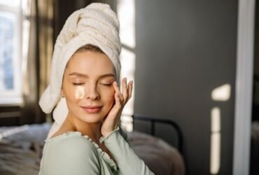 5 Expert Tips For Restoring Your Skins Natural Balance #beverlyhills #beverlyhillsmagazine #skin'snaturalbalance #pHbalance #restoreyourskin'sbalance #healthyskin #skincareproduct #prematureaging #bevhillsmag