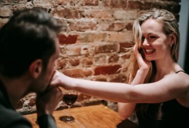 Beauty Tips For A First Date #beautytips #beautysecrets #bevhillsmag #beverlyhills #beverlyhillsmagazine