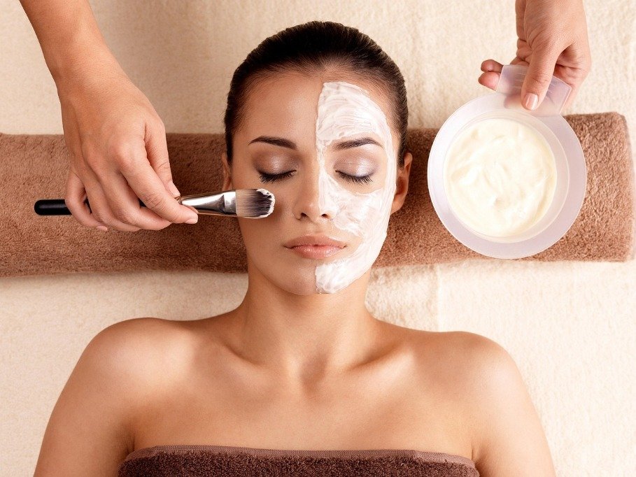 Benefits of Personalized Facial Treatments for Different Skin Types #PersonalizedFacials, #SkincareRoutine, #FacialSpa, #HealthySkin, #GlowingSkin, #CustomSkincare, #AntiAgingSkincare, #SensitiveSkinCare, #OilySkinSolutions, #RadiantComplexion