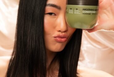 The Art of Luxury Haircare: Benefits of Castor Oil #GiovanniCosmetics #LuxuryHaircare #CastorOilHaircare #LuxuryBeauty #HollywoodBeauty #HealthyLookingHair #ProfessionalHaircare