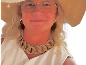 Veterinarian Dr. Pamela Johnson’s Love Prescription for Pets #VeterinaryLeadership, #PetWellness, #DrPamelaJohnson, #VeterinaryMasterminds, #HumanAnimalBond, #CompassionFatigue, #PetParentTips