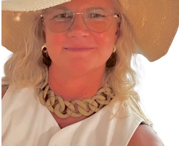 Veterinarian Dr. Pamela Johnson’s Love Prescription for Pets #VeterinaryLeadership, #PetWellness, #DrPamelaJohnson, #VeterinaryMasterminds, #HumanAnimalBond, #CompassionFatigue, #PetParentTips