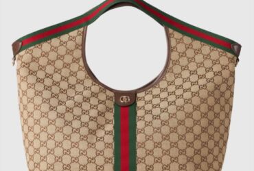 Gucci: Luxury Fashion for the World #Gucci #LuxuryFashion #DesignerStyle #GucciHandbags #ModernFashion #FashionForWomen #ShopFashionOnline #BevHillsMag #BeverlyHills #BeverlyHillsMagazine