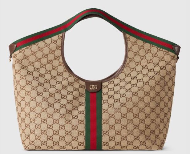 Gucci: Luxury Fashion for the World #Gucci #LuxuryFashion #DesignerStyle #GucciHandbags #ModernFashion #FashionForWomen #ShopFashionOnline #BevHillsMag #BeverlyHills #BeverlyHillsMagazine