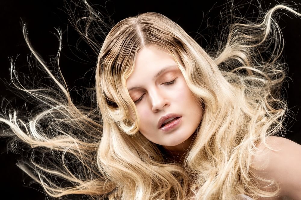 How to Prevent Heat Damage for Healthy Luxury Hair #LuxuryHairCare, #LuxuryBeauty, #HealthyHair, #HairCareTips, #HeatProtection