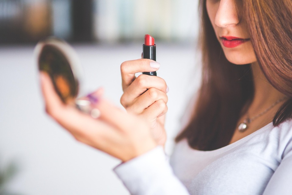 Kira Cosmetics Stylish Eyelash and Makeup Products #BEAUTY #BEVHILLSMAG #BEVERLYHILLS #BEVERLYHILLSMAGAZINE #SKINCARE #BEAUTYPRODUCTS