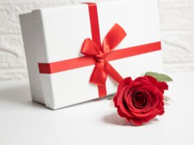 Perfect Gifts For The Woman In Your Life: #bevhillsmag #giftguide #forwomen