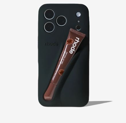 Why Rhode Beauty Is Your Everyday Skin & Glow Secret #BevHillsMag, #BeverlyHills, #BeverlyHillsMagazine, #RhodeBeauty, #HaileyBieber, #GlowSkin, #CleanSkincare, #MinimalistBeauty, #BeautyEssentials, #SkinRoutine