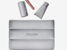 Why Rhode Beauty Is Your Everyday Skin & Glow Secret #BevHillsMag, #BeverlyHills, #BeverlyHillsMagazine, #RhodeBeauty, #HaileyBieber, #GlowSkin, #CleanSkincare, #MinimalistBeauty, #BeautyEssentials, #SkinRoutine