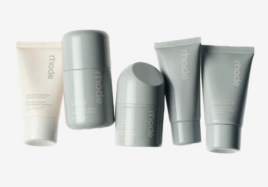 Why Rhode Beauty Is Your Everyday Skin & Glow Secret #BevHillsMag, #BeverlyHills, #BeverlyHillsMagazine, #RhodeBeauty, #HaileyBieber, #GlowSkin, #CleanSkincare, #MinimalistBeauty, #BeautyEssentials, #SkinRoutine