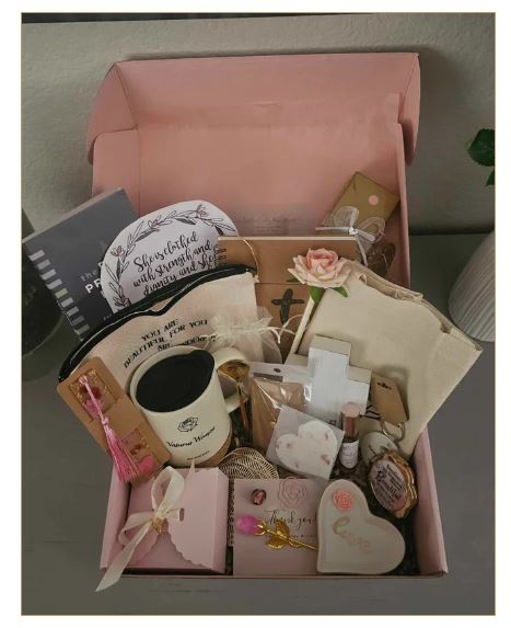 Best Christian Gifts: Lorilei Cooley Curated Gift Boxes #bevhillsmag #beverlyhills #beverlyhillsmagazine #christian #gifts #giftideas #giftboxes