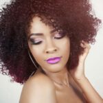 How to Style Curly Hair? 18 Life-Changing Hacks for Frizz-Free Curls #beauty #curlyhair #hair #truebeauty #beautyproducts #beverlyhills #beverlyhillsmagazine #bevhillsmag