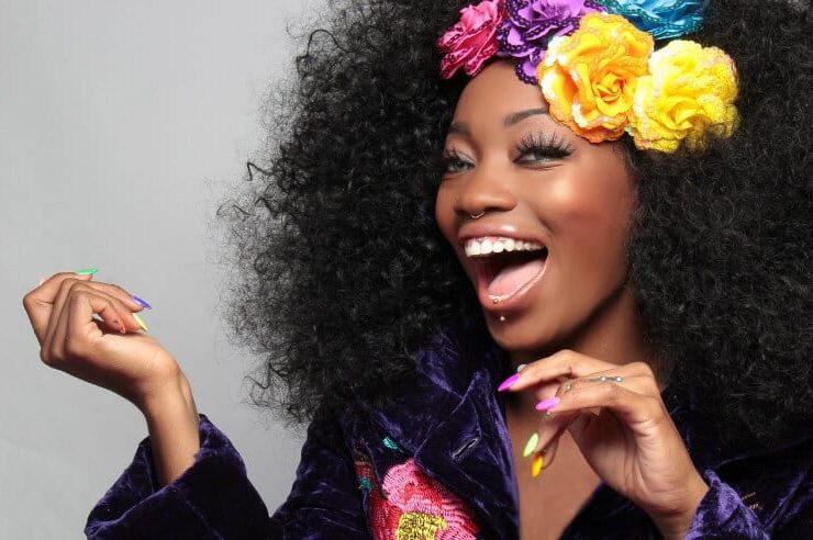 Best Fake Hair For African American Women #beauty #hair #hairstyles #hairextensions #curlyhair #afro #africanamerican #blackgirls #beautiful #bevhillsmag #beverlyhills #beverlyhillsmagazine