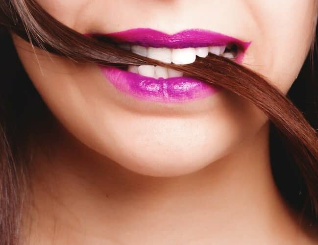 7 Natural Ways To Whiten Teeth From Home #beautyproducts #smile #teeth #true #beauty #love #girlstuff #beautiful #beverlyhills #beverlyhillsmagazine #bevhillsmag