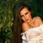 10 Best Clip-in Hair Extensions To Look Out For #beverlyhills #beverlyhillsmagazine #bevhillsmag #naturalhair #clip-inhairextension #stylingyourhair #professionalstylisht #hairstylist