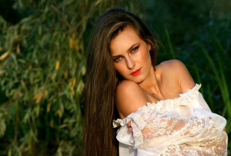 10 Best Clip-in Hair Extensions To Look Out For #beverlyhills #beverlyhillsmagazine #bevhillsmag #naturalhair #clip-inhairextension #stylingyourhair #professionalstylisht #hairstylist