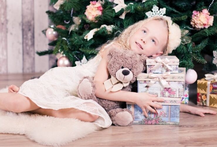 10 Original Baby Gift Ideas #beverlyhills #beverlyhillsmagazine #bevhillsmag #babygift #babygiftideas #babytoys