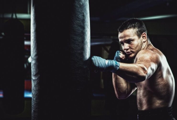 10 Tips for Choosing the Right Punching Bags #beverlyhills #beverlyhillsmagazine #bevhillsmag #punchingbags #boxingbags #rightbagforboxing #pre-filledbags #reflexpunchingbags