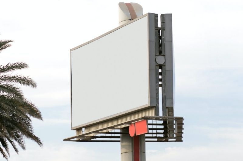 Tips on Outdoor Advertising In Los Angeles #beverlyhills #beverlyhillsmagazine #bevhillsmag #marketingstrategy #marketresearch #outdooradvertising #advertiseyourbusiness