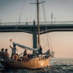 3 Key Benefits of Living a Boating Lifestyle #beverlyhills #beverlyhillsmagazine #boatinglifestyle #physicalhealth #healthdisorders #freedomandexploration #boatingcommunity