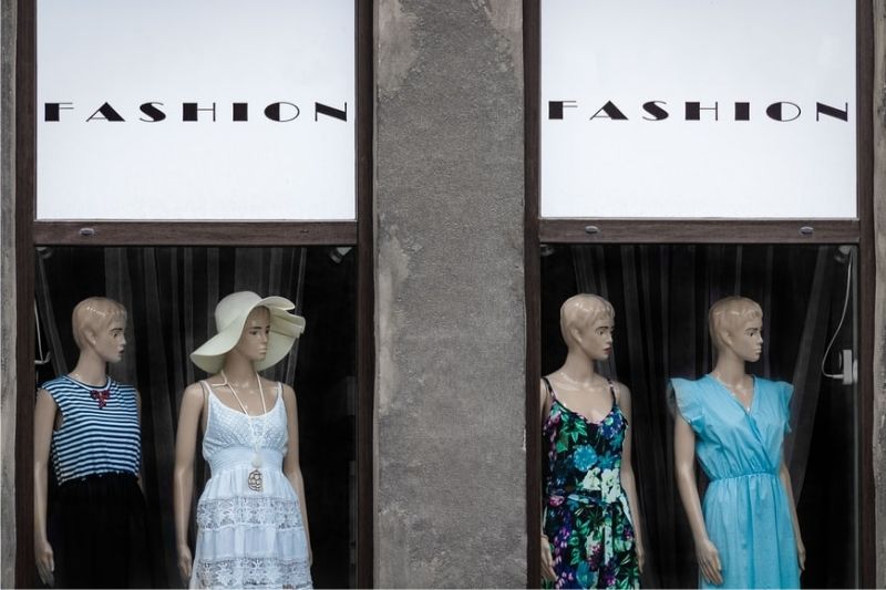 3 Markets Underserved By The Fashion World #fashionworld #fashionindustry #fashionbrand #luxurybrand #swimwearindustry #beverlyhills #beverlyhillsmagazine #bevhillsmag
