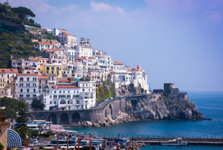 3 Places to Visit and Enjoy The Excellence of Southern Italy #beverlyhills #beverlyhillsmagazine #bevhillsmag #touristdestinations #dishrecipe #luxurygarden #fantasticcoastline #romanticdestination #wineries #historicheritage #excellenceofsouthernitaly