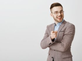 3 Signs That You Are a True Professional #beverlyhills #beverlyhillsmagazine #bevhillsmag #trueprofessional #professionalism #hungrierforsuccess #lookthepart #constantlyimproving