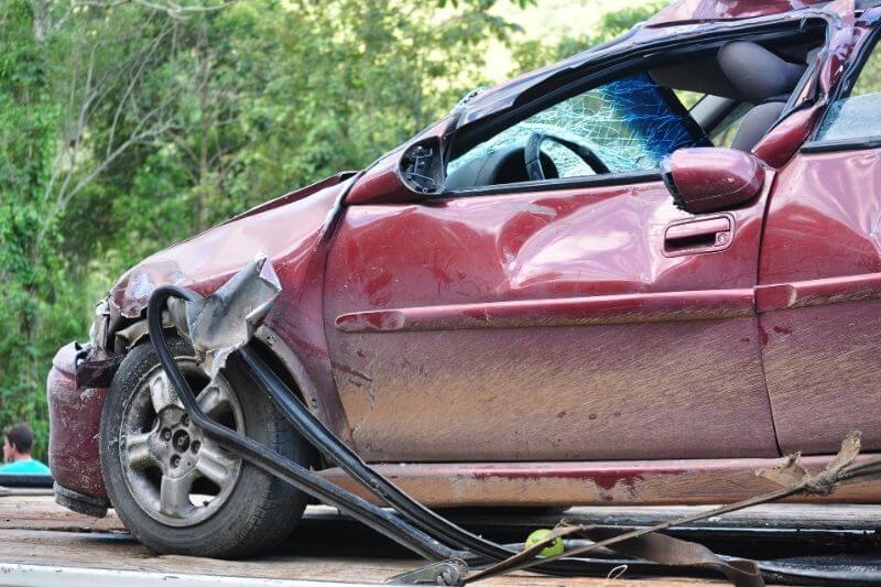 3 Things to Do Immediately after a Car Crash:#beverlyhills #beverlyhillsmagazine #carcrash #caraccident #caraccidentinjury #car #lawsuit #policereport #law