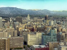 3 Tricks You Need for Navigating Los Angeles Streets #beverlyhillsmagazine #beverlyhill #bevhillsmag #losangeles #funattraction #avoidmakingassumption