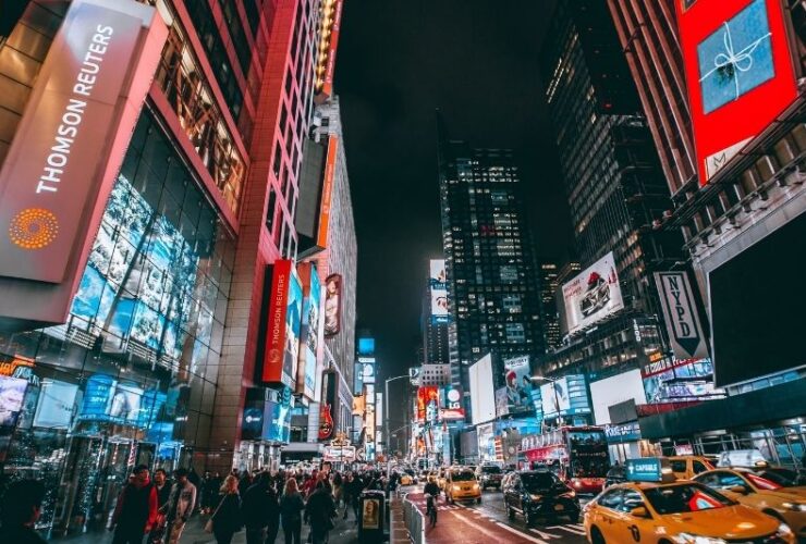 4 Benefits A Free Market Economy Brings To A Country #beverlyhills #beverlyhillsmagazine #lowcapital #markethelp #marketeconomy #localbusinesses #consumerdemand #governmentintervention #freemarket #bevhillsmag