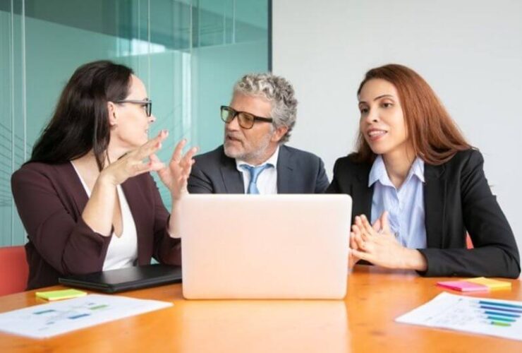 4 Jobs for people with Excellent People Skills:#beverlyhills #beverlyhillsmagazine #peopleskills #communicationskills #jobs #career #teacher #academicdvisor #lifecoach #journalist