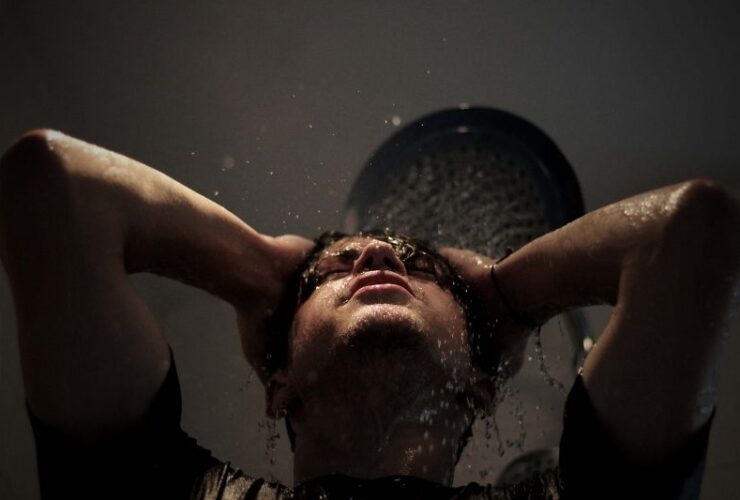 4 Personal Hygiene Mistakes You’re Making #washyourhair #personalhygiene #beverlyhills #beverlyhillsmagazine #washyourfacedaily #clearerskin #healthierhair #bevhillsmag