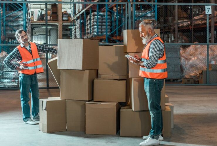 4 Reasons Why Standard Shipping Is So Popular In The World #beverlyhills #beverlyhilllsmagazine #standardshipping #deliveringpackages #shippingservices #shippingmethods