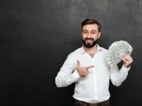 4 Things People Who Earn $100,000 a Year Do #beverlyhills #beverlyhillsmagazine #bevhillsmag #successfulpeople #highearners #growyourwealth