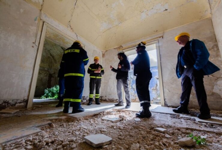 4 Things to Consider When Building Your Dream Luxury Home #beverlyhills #beverlyhillsmagazine #dreamluxuryhome #luxuryproperty #beautifyingyourprofecthouse