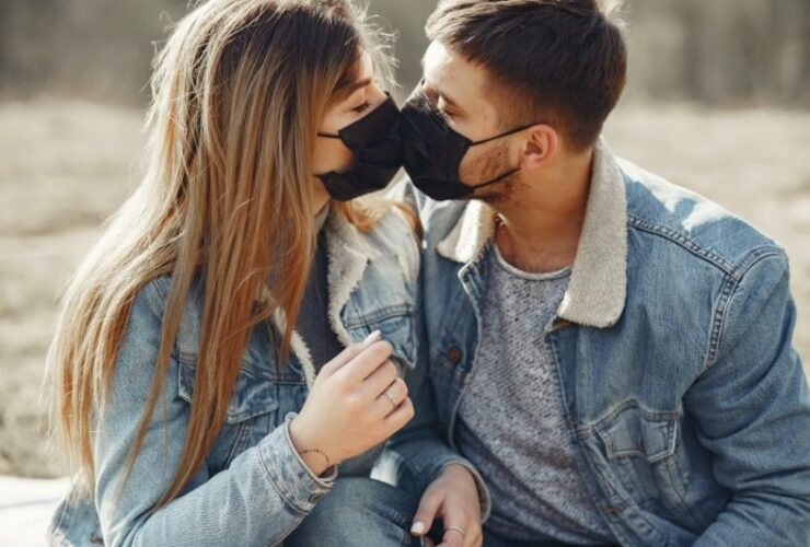 4 Tips For Finding Love During The Pandemic #beverlyhills #beverlyhilsmagazine #bevhillsmag #virtualdating #pandemic #findinglove