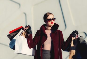 4 Tips To Upgrade Your Style From Drab To Fab #beverlyhills #beverlyhillsmagazine #bevhillsmag #upgradeyourstyle #improveyourstyle #fabulousaccessories #clothingitems
