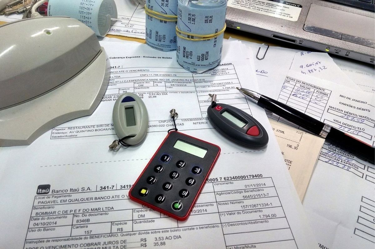 4 Top Accounting and Finance Jobs #mediansalary #accountingandfinance #beverlyhills #beverlyhillsmagazine #financialserviceagent #financialadvisor #investmentbank #financialrecords #financialstatement #bevhillsmag