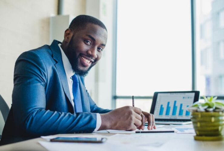 4 Ways to Get Your New Business Started Without a Hitch #beverlyhills #beverlyhillsmagazine #businessfinance #startanewbusiness #businesslawyer #startupissues #growyourbusiness