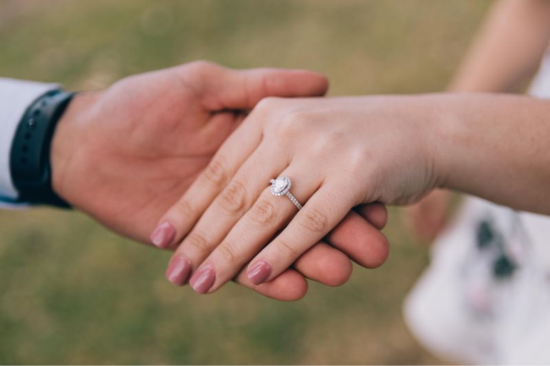 5 Care Tips for Your Engagement Ring #beverlyhills #beverlyhillsmagazine #beautifulgift #engagementring #gemstones #jewelry #bevhillsmag