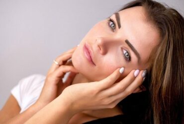 5 Expert Tips For Restoring Your Skins Natural Balance #beverlyhills #beverlyhillsmagazine #skin'snaturalbalance #pHbalance #restoreyourskin'sbalance #healthyskin #skincareproduct #prematureaging #bevhillsmag