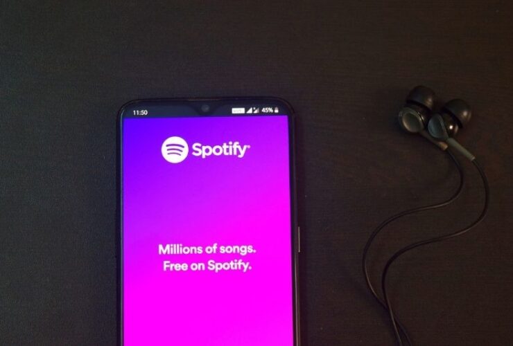 5 Ideas for Building Your Audience on Spotify #beverlyhills #beverlyhillsmagazine #streamingservices #youngartists #shareyourmusic #musiccareer #spotify #playlist #promoteyourmusic #musicblog