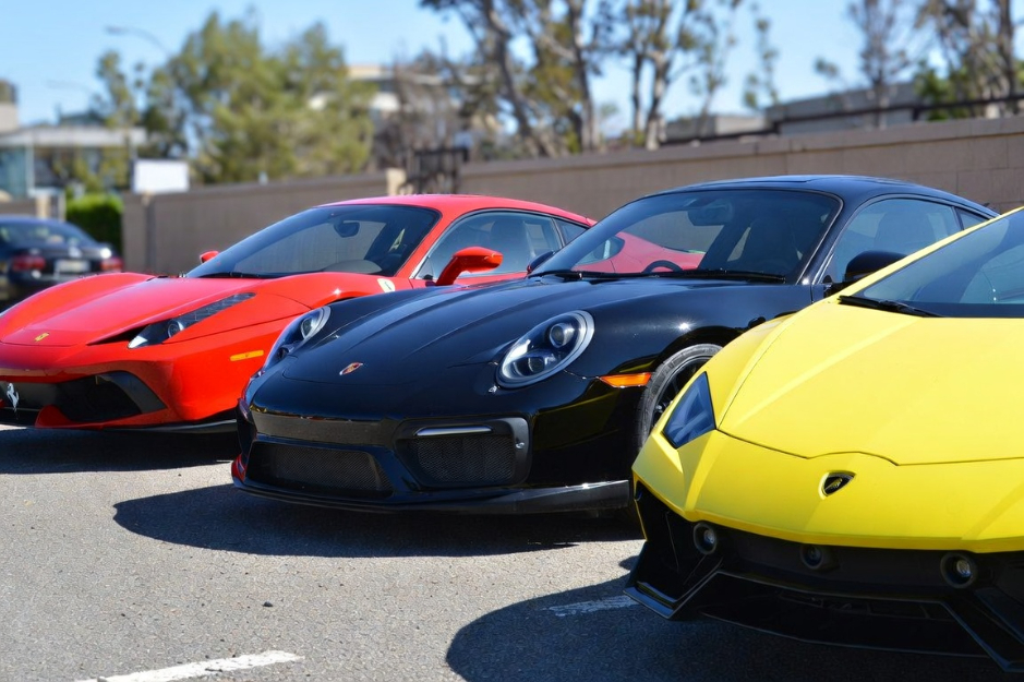 What Does the Color of Your Car Say About You? #beverlyhills #beverlyhillsmagazine #coloryourcar #vibrantcolor #vehiclecolor