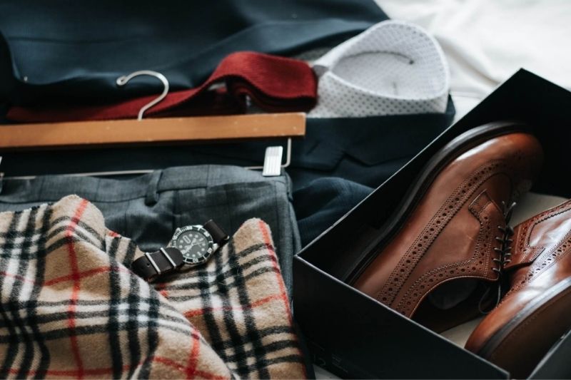 5 Men's Fashion Styles to Love: #beverlyhills #beverlyhillsmagazine #men'sfashion #fashion #mensoutfit #modernfashion #footwear #classicstyle #fashiontrends