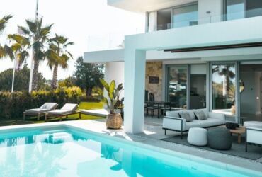 5 Most Luxurious Homes in Beverly Hills #beverlyhills #beverlyhillsmagazine #bevhillsmag #luxurioushomes #privateresidence #realestate #beautifulmansion #entertainmenthub