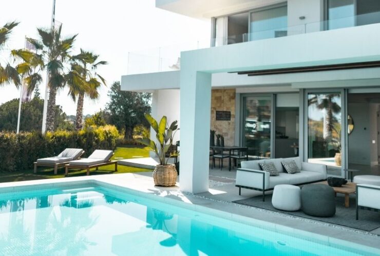 5 Most Luxurious Homes in Beverly Hills #beverlyhills #beverlyhillsmagazine #bevhillsmag #luxurioushomes #privateresidence #realestate #beautifulmansion #entertainmenthub