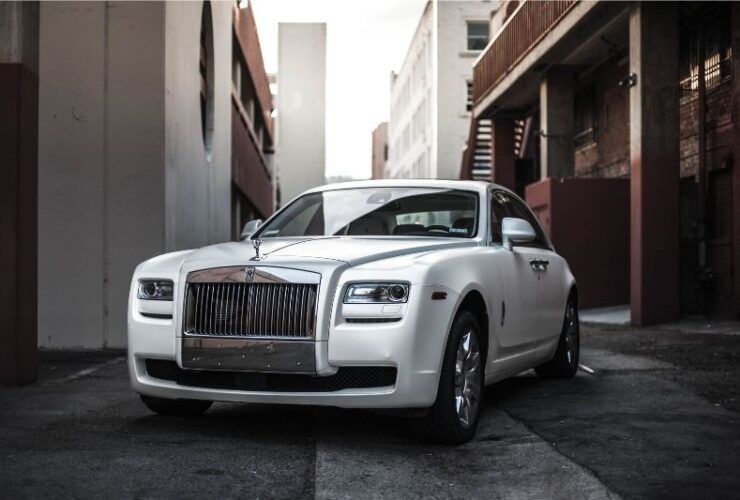 5 Questions to Ask Before Buying Your Dream Luxury Car #beverlyhills #beverlyhillsmagazine #bevhillsmag #luxurycar #dreamcar #dreamluxuryvehicle #buyingaluxurycar